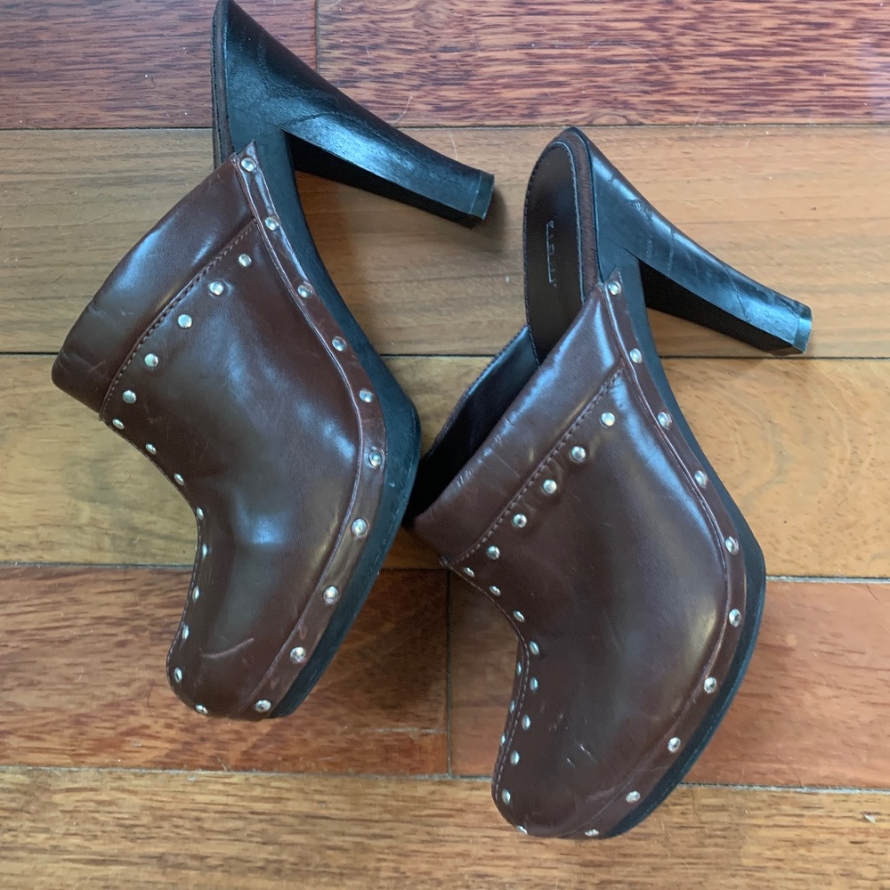 Fioni size 10 brown studded retro style studded heeled clogs